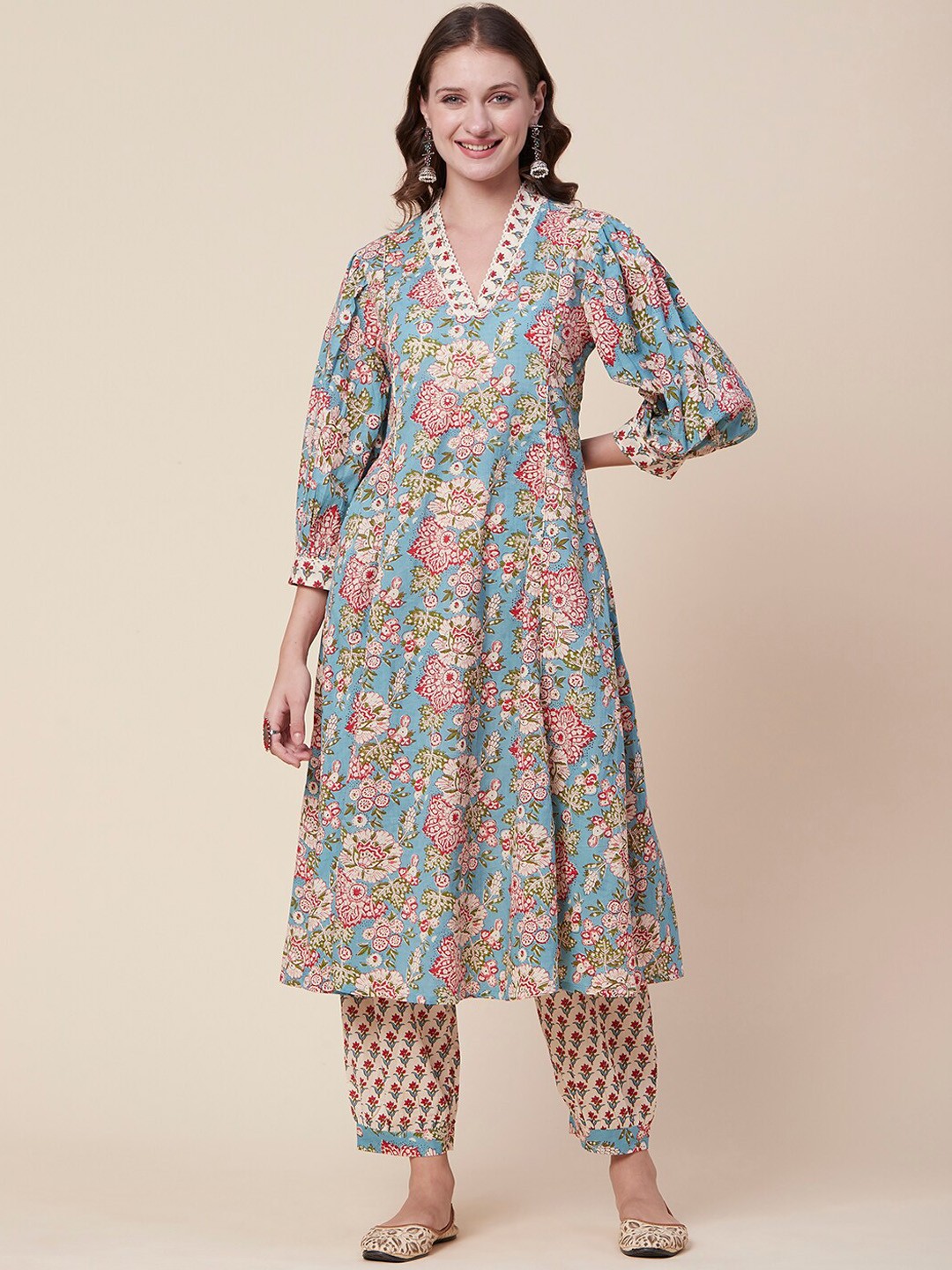 

FASHOR Blue Floral Printed Regular Sequinned Pure Cotton Kurta with Trousers