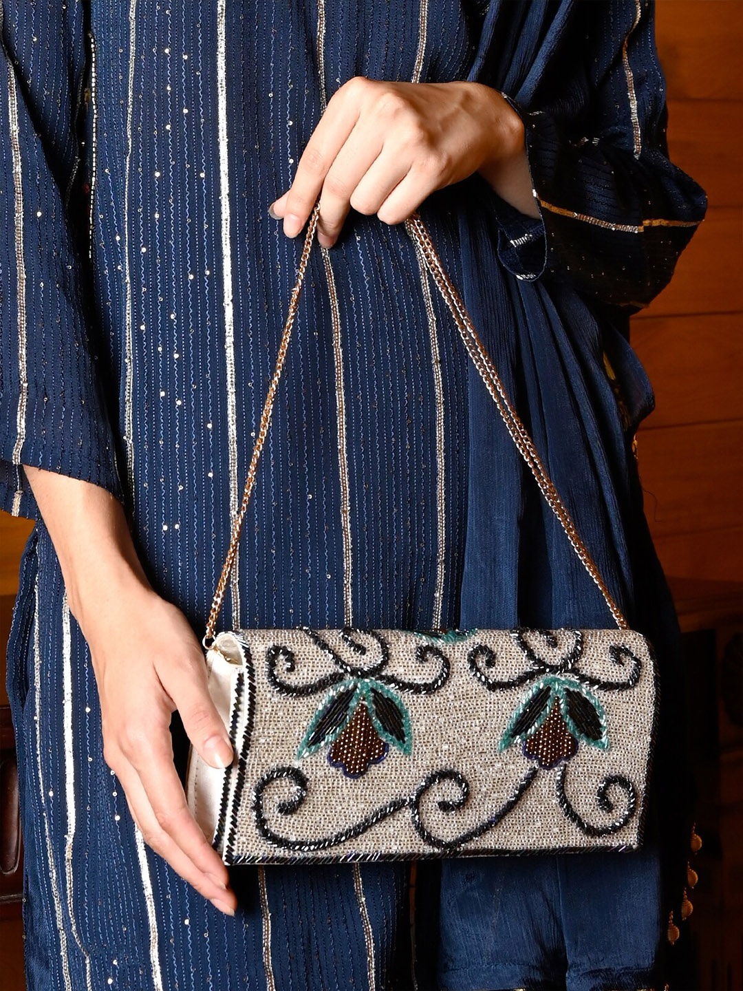 

ODETTE Embroidered Purse Clutch, Silver