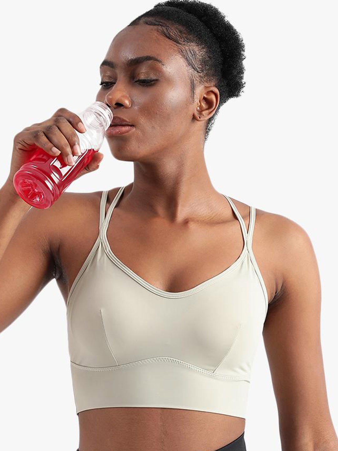 

Virgio Lightly Padded Seamless Sports Bra With All Day Comfort, Off white