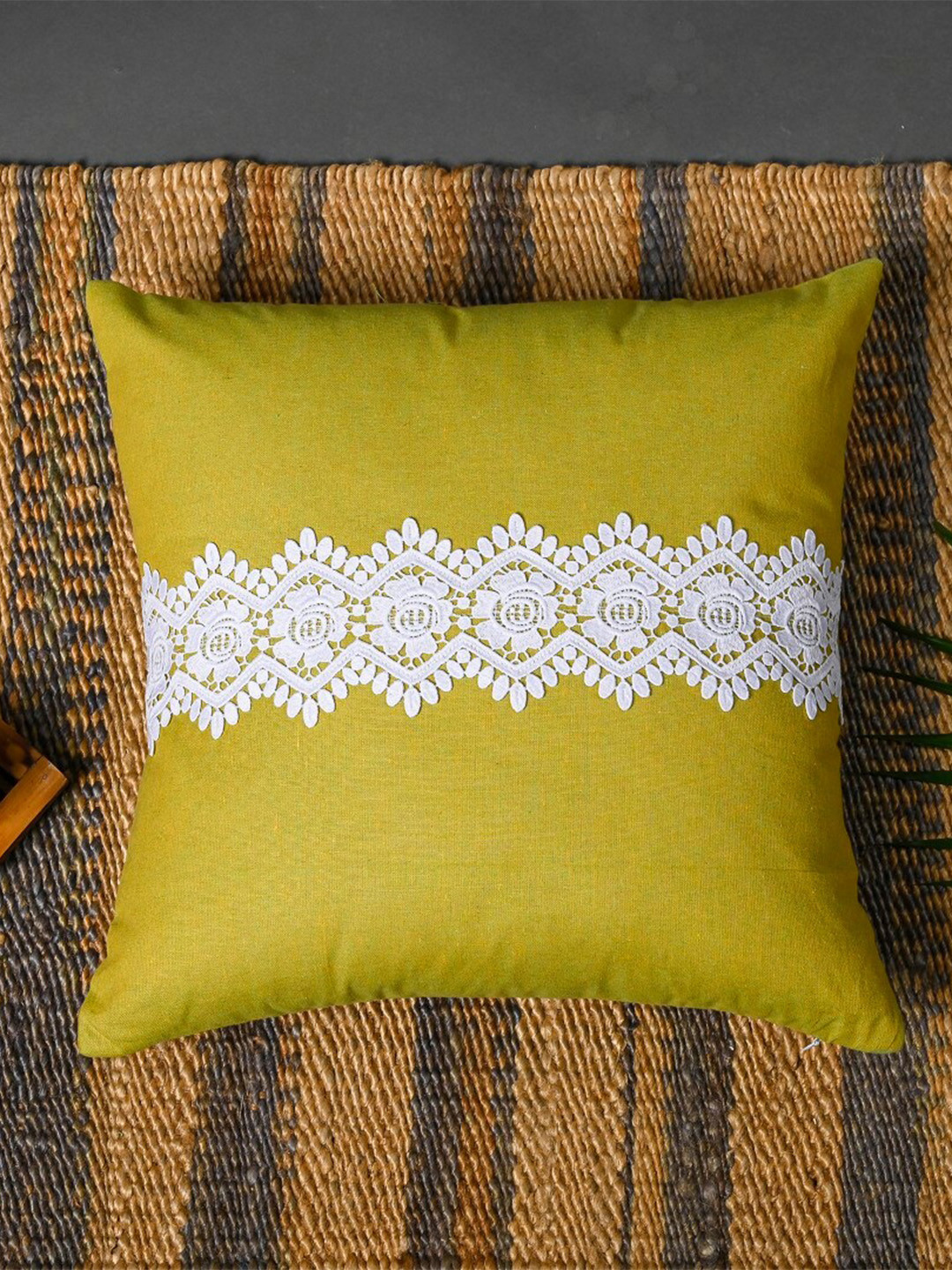 

OUSSUM Yellow & White 5-Pieces Square Cushion Covers
