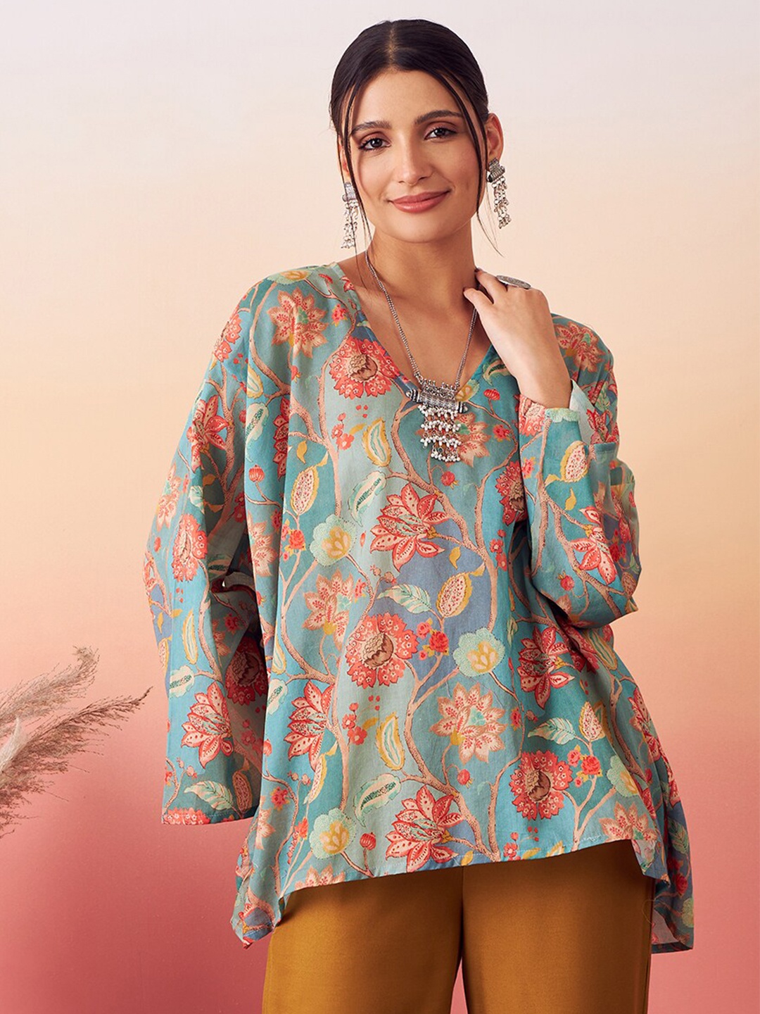 

stories of dori Floral Printed V-Neck A-Line Longline Cotton Top, Green