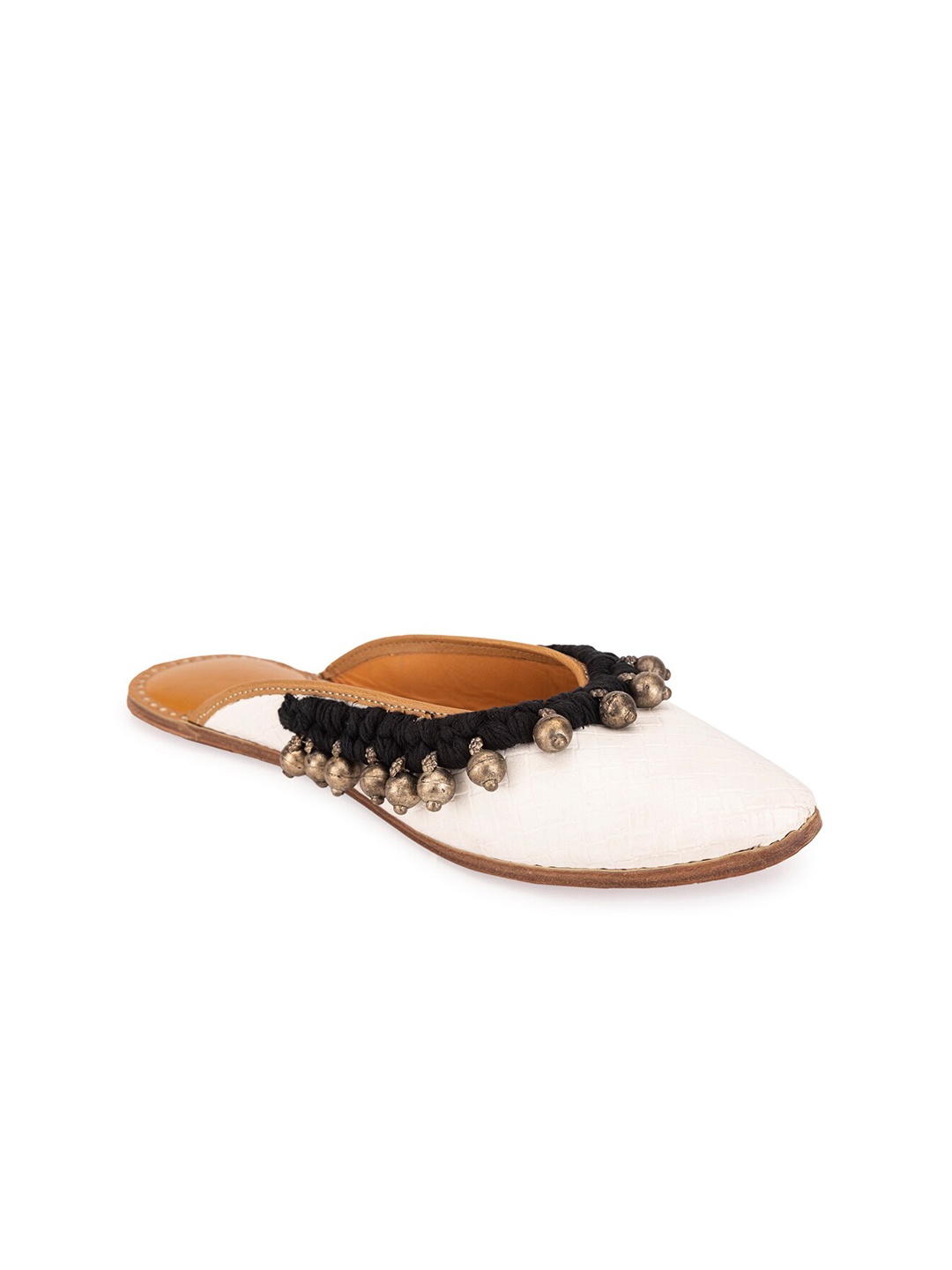 

5 ELEMENTS Ethnic Embellished Pointed Toe Textured Mules, White