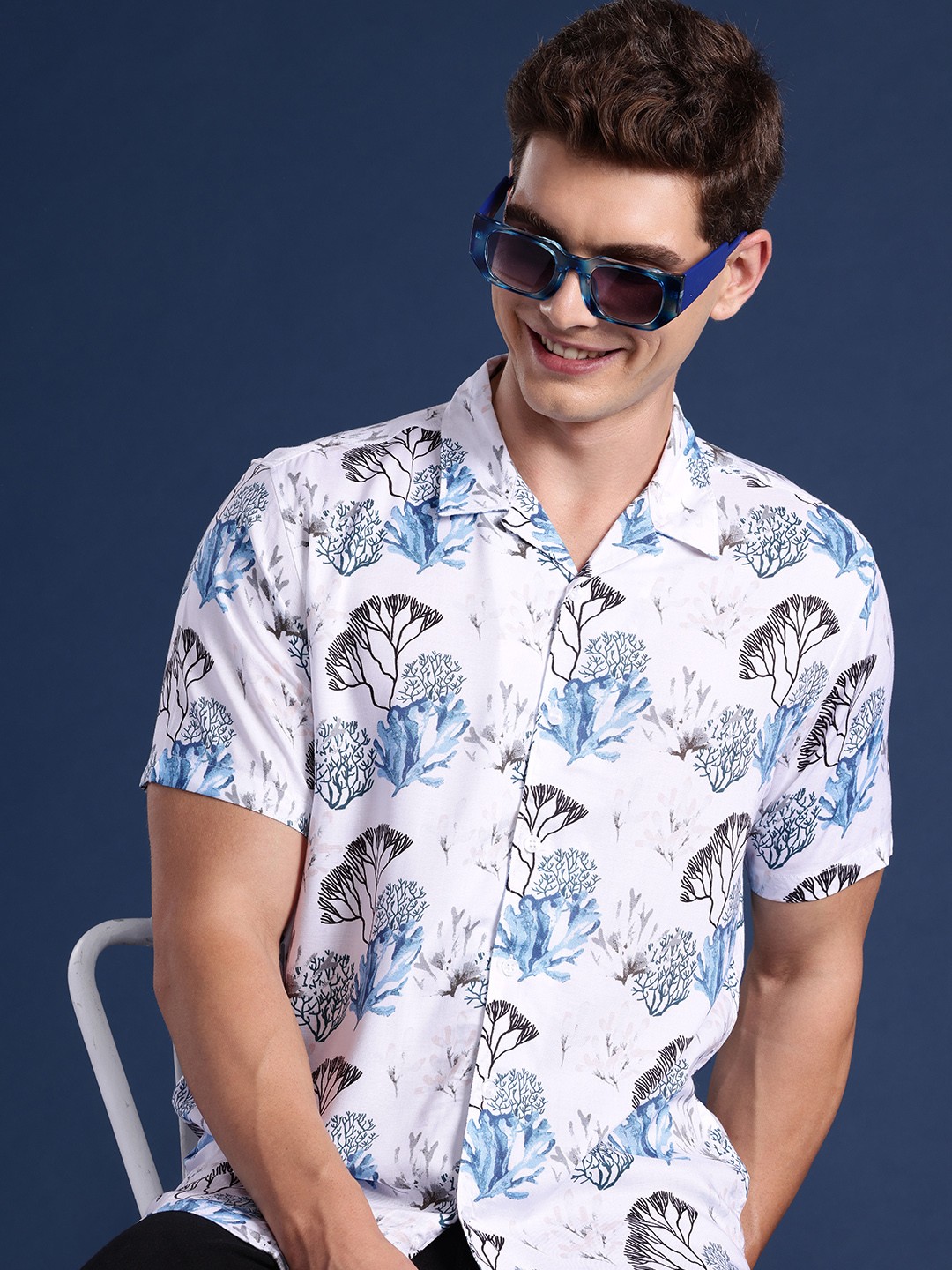 

Mast & Harbour Graphic Printed Casual Shirt, White