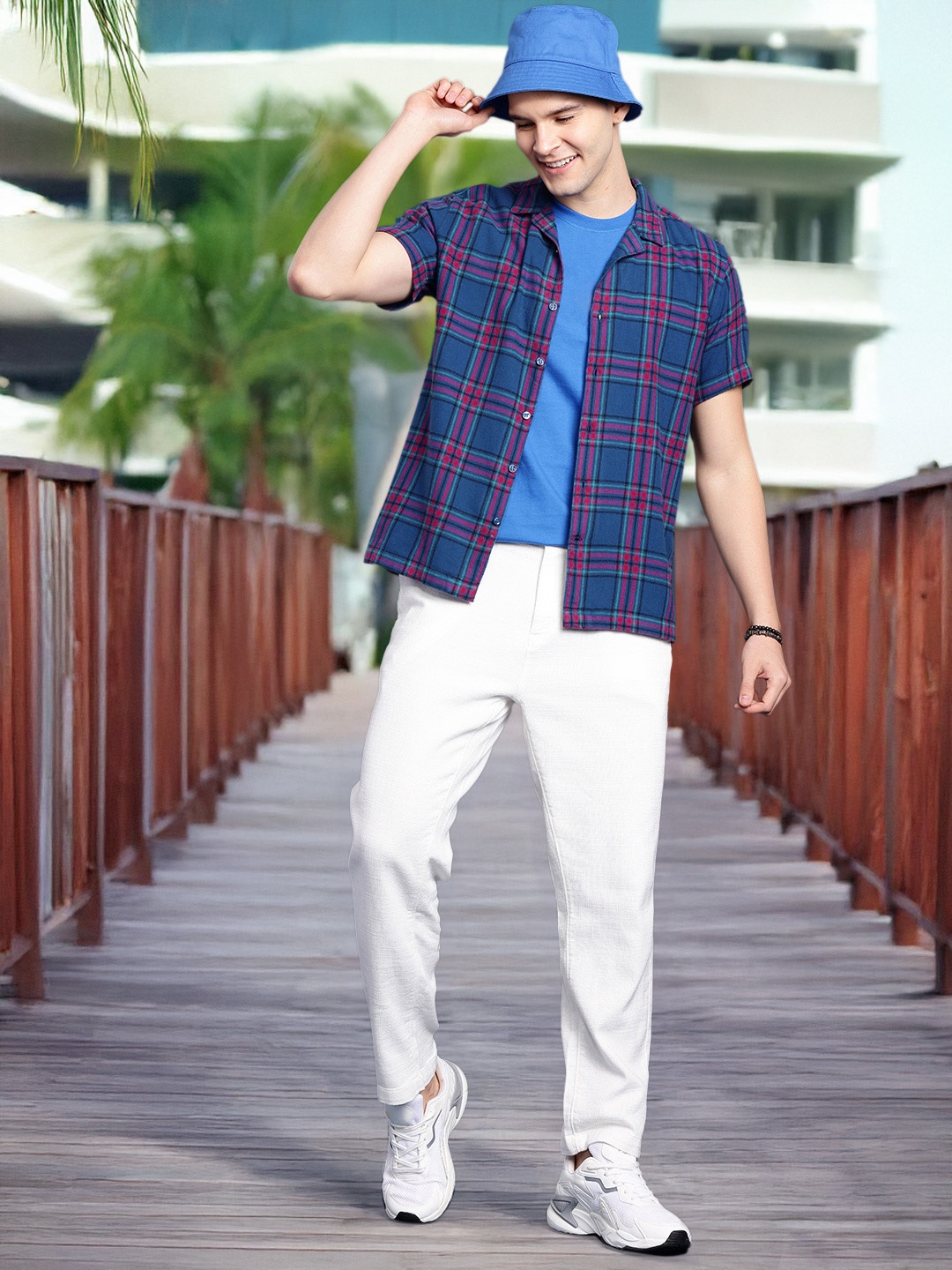 

Mast & Harbour Men Tartan Checks Pure Cotton Casual Shirt, Navy blue