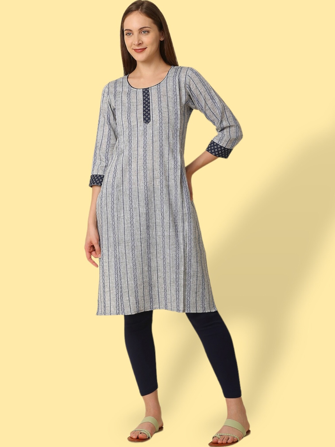 

True Shape Geometric Printed Maternity Straight Kurta, Navy blue