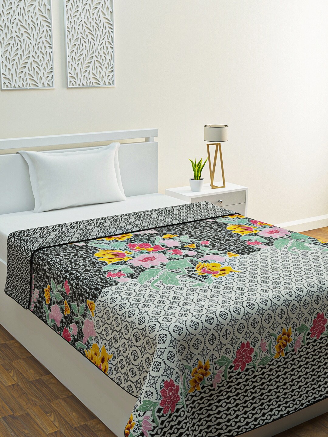 

HOME AFFAIRS Black Floral Printed AC Room 300 GSM Pure Cotton Single Bed Dohar