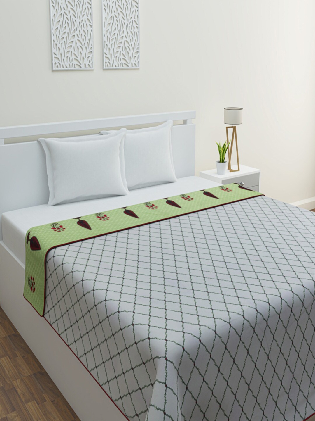 

HOME AFFAIRS Green Floral AC Room 300 GSM Single Bed Dohar