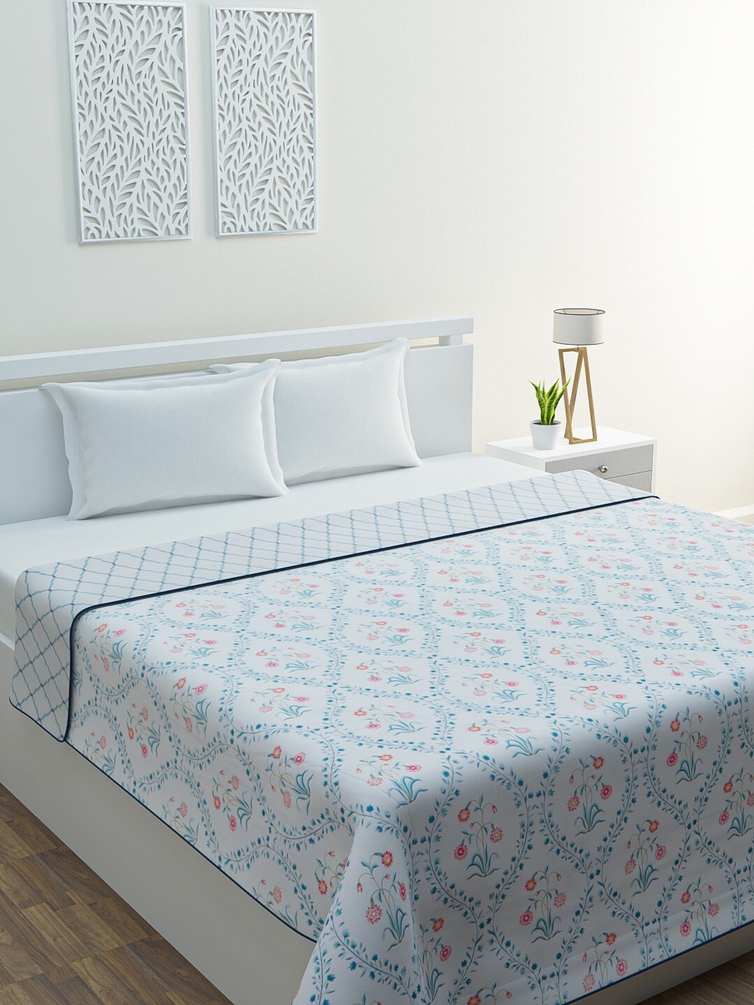 

HOME AFFAIRS White & Blue Ethnic Motifs Reversible Cotton AC Room 300 GSM Double Bed Dohar