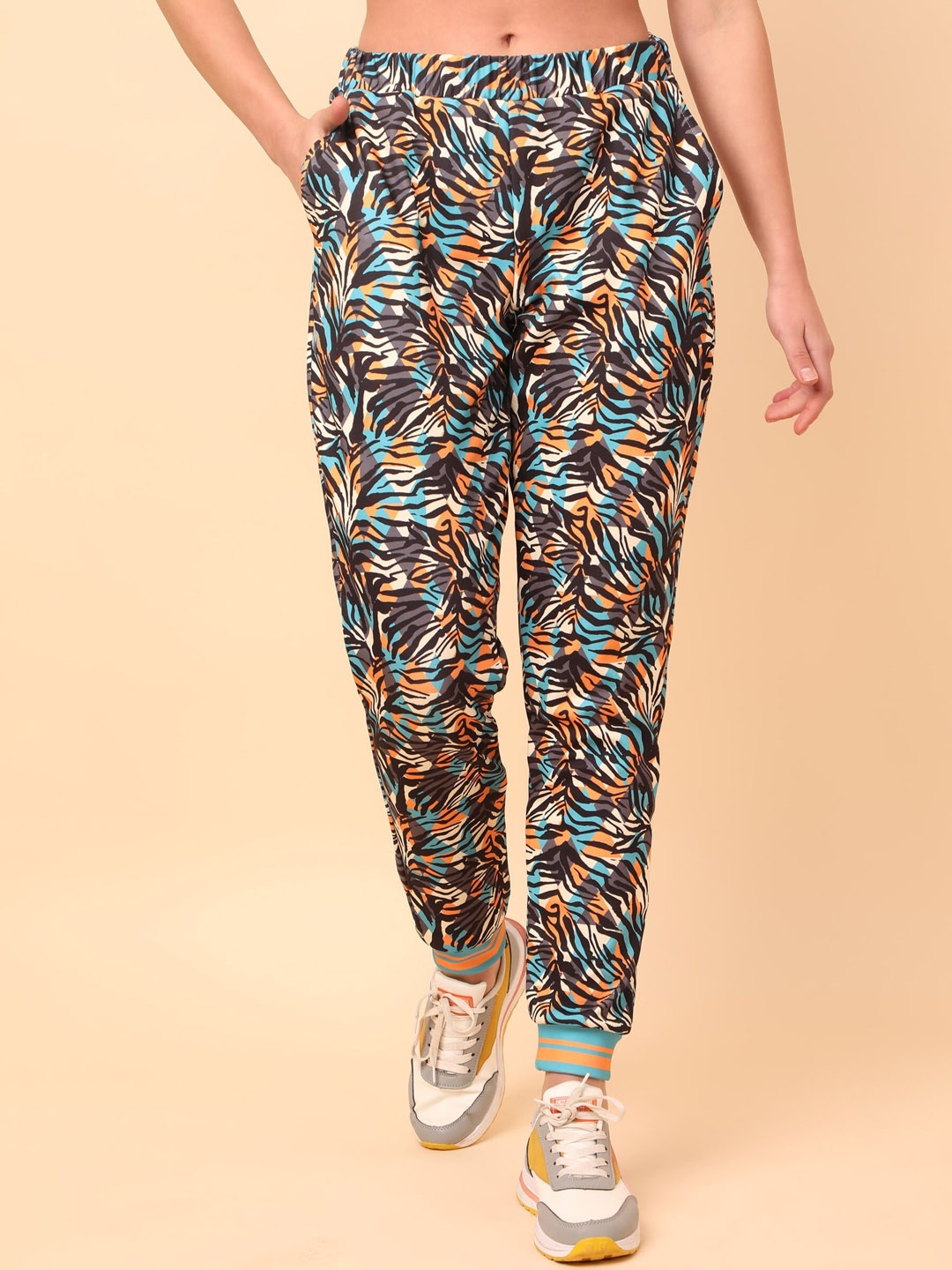 

J Turritopsis Women Digital Printed Joggers, Grey