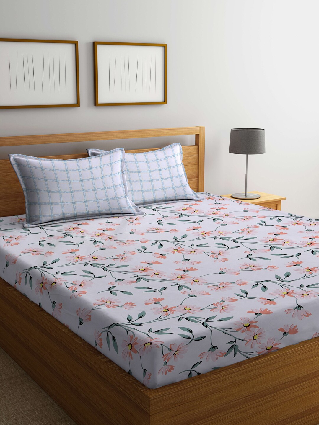KLOTTHE White & Pink Floral Printed 300 TC Double King Bedsheet With 2 Pillow Covers