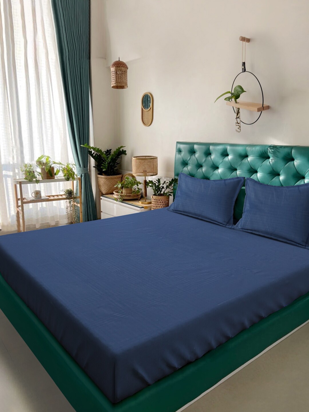 

KLOTTHE 300 TC Double King Bedsheet With 2 Pillow Covers, Blue