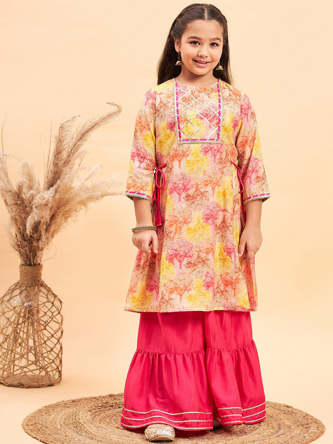 

Stylo Bug Girls Abstract Printed Gotta Patti Detailed Kurti with Sharara, Pink