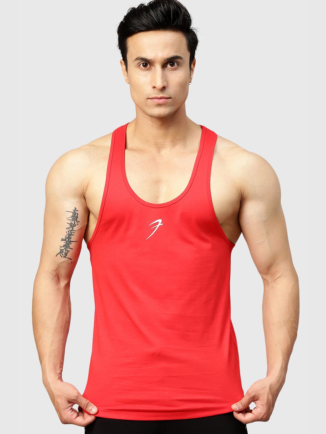 

FUAARK Scoop Neck Innerwear Gym Vests, Red