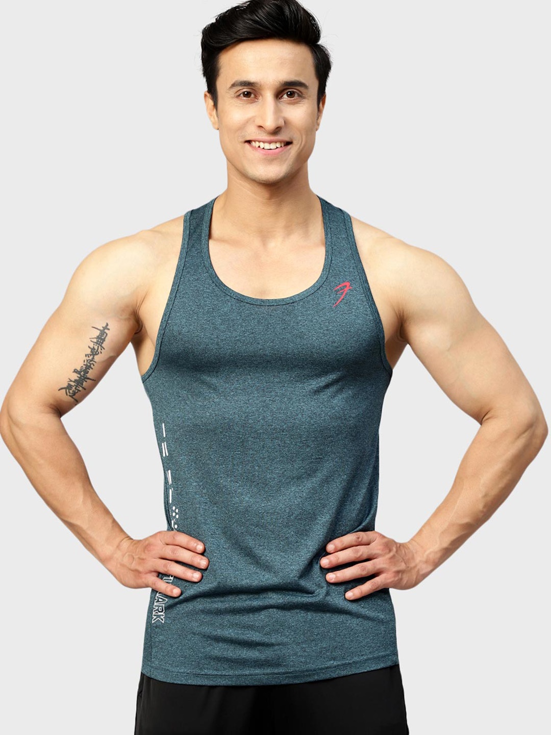 

FUAARK Scoop Neck Innerwear Gym Vests, Teal