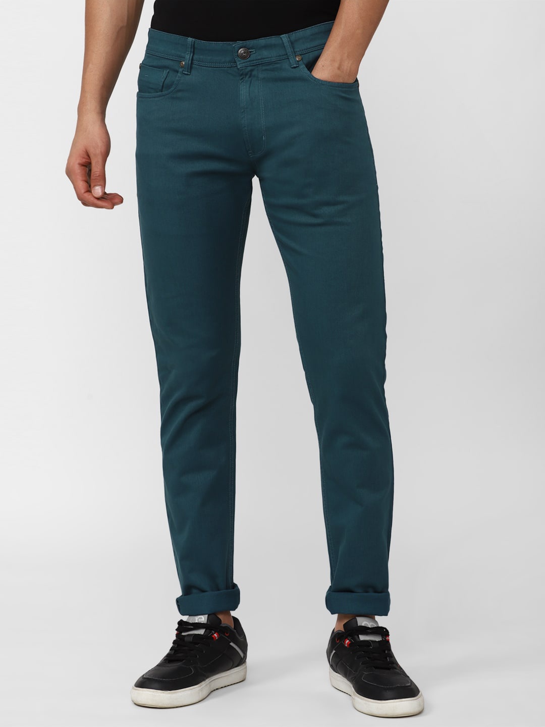 

Peter England Casuals Men Slim Fit Clean Look Stretchable Jeans, Green