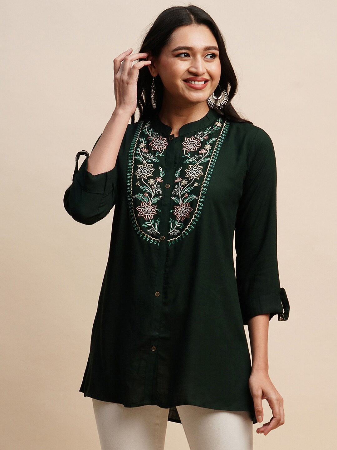 

Sangria Floral Embroidered Mandarin Collar Straight Kurti, Green