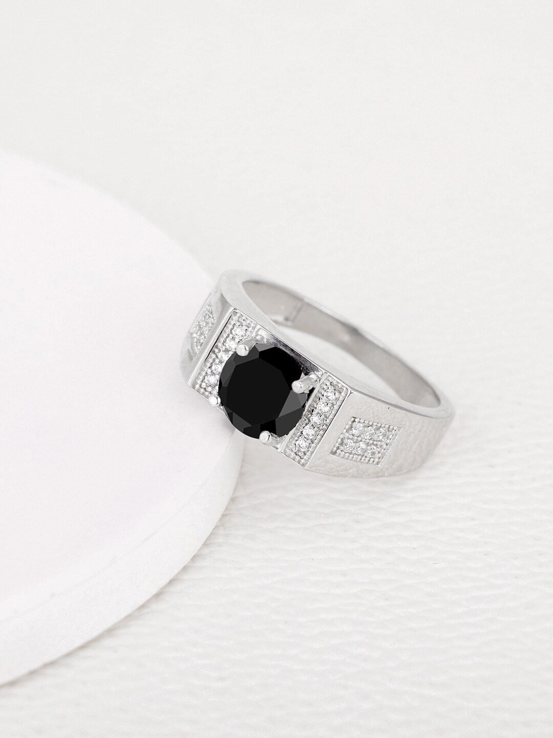 

GIVA Men 925 Sterling Silver Rhodium-Plated Stone-Studded Gentle Harmony Finger Ring