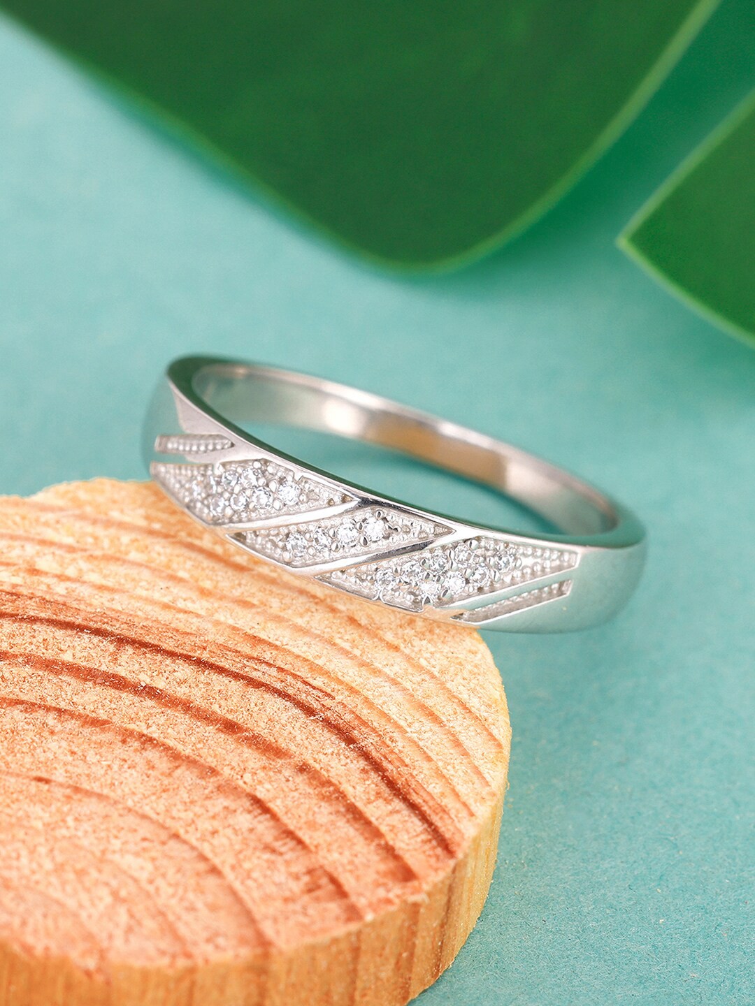 

GIVA Men 925 Sterling Silver Rhodium-Plated CZ-Studded Finger Ring