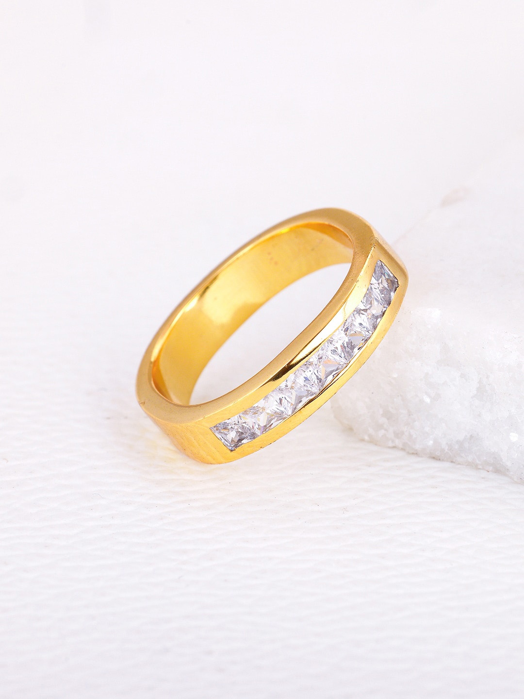 

GIVA Men 925 Sterling Silver Gold-Plated CZ-Studded Finger Ring