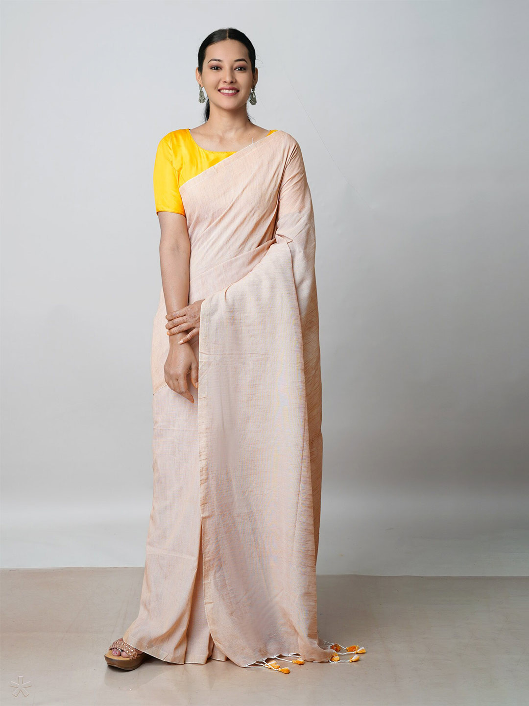 

Unnati Silks Pure Linen Jamdani Saree, Beige