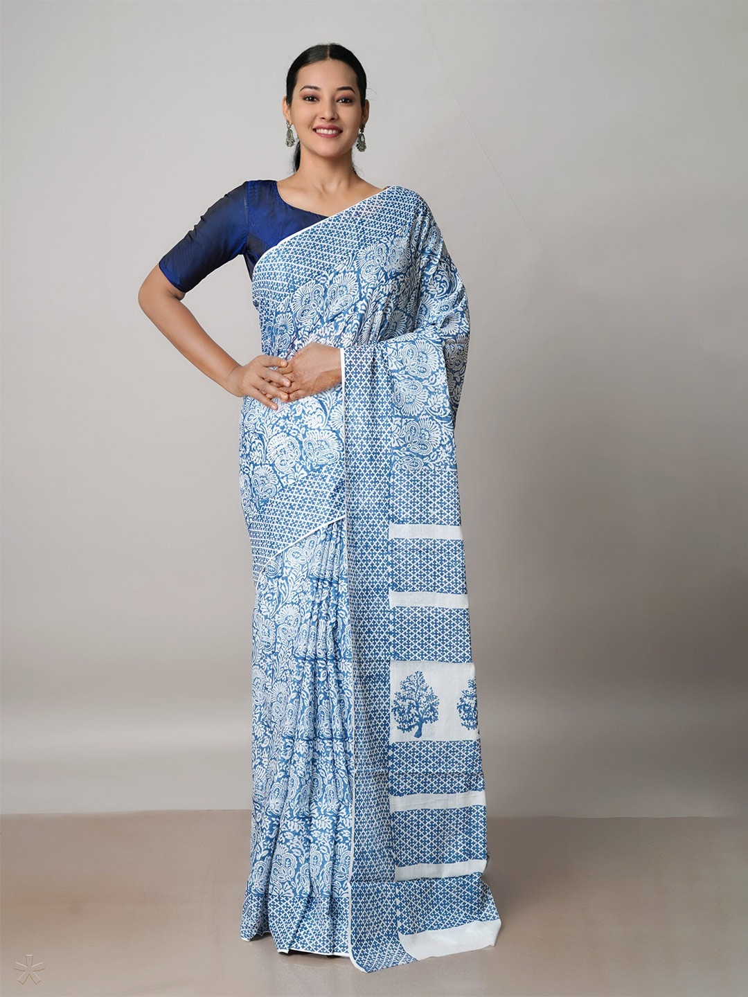 

Unnati Silks Ethnic Motifs Pure Cotton Block Print Saree, White