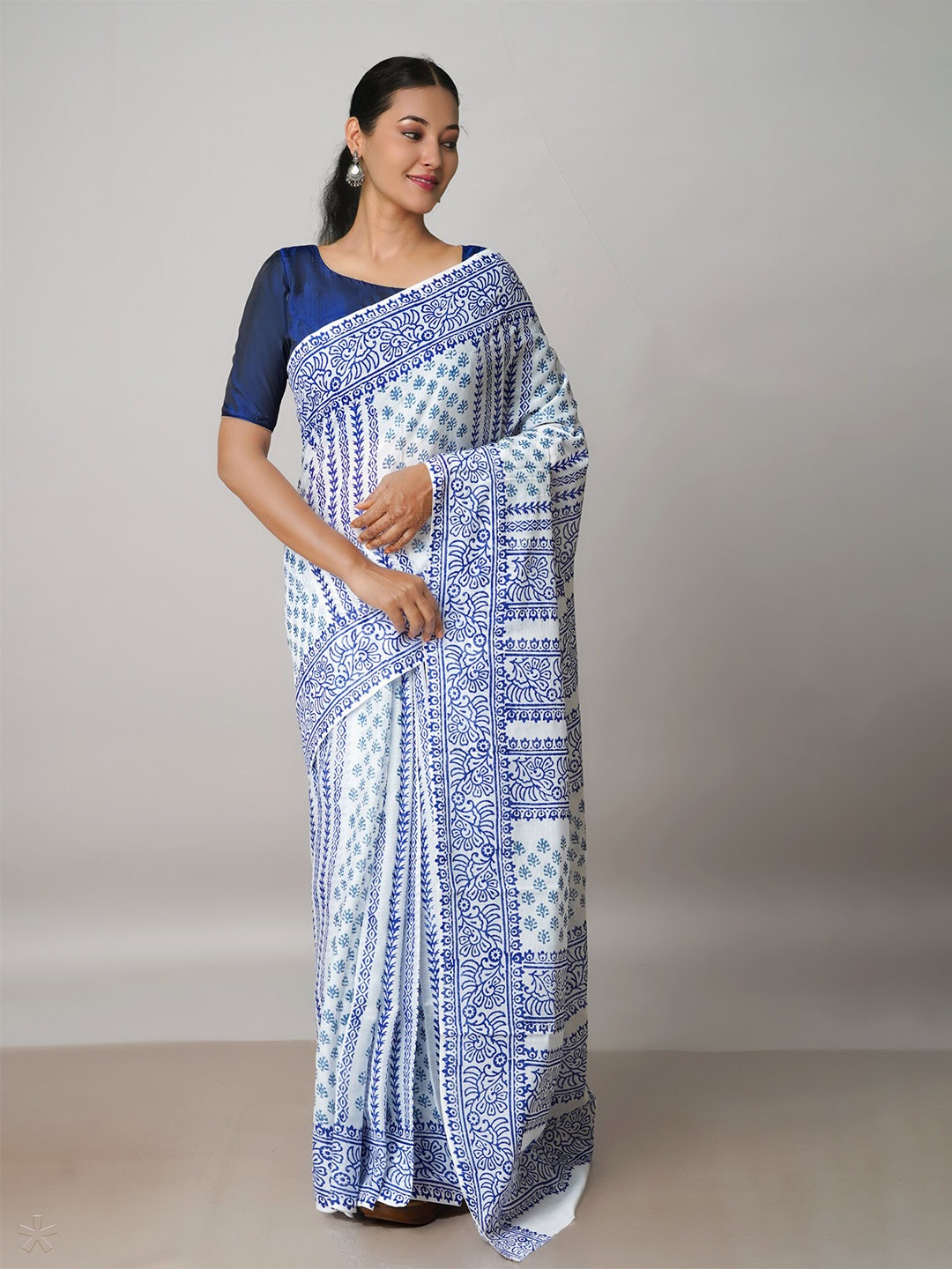 

Unnati Silks Floral Pure Cotton Block Print Saree, White