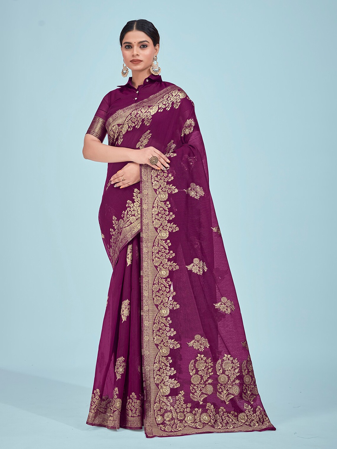 

MONJOLIKA FASHION Ethnic Motifs Woven Design Zari Banarasi Saree, Purple