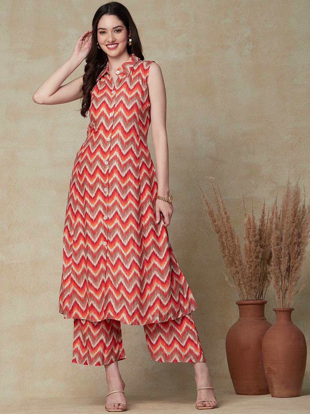

FASHOR Abstract Foil Printed Kurta with Palazzos, Red