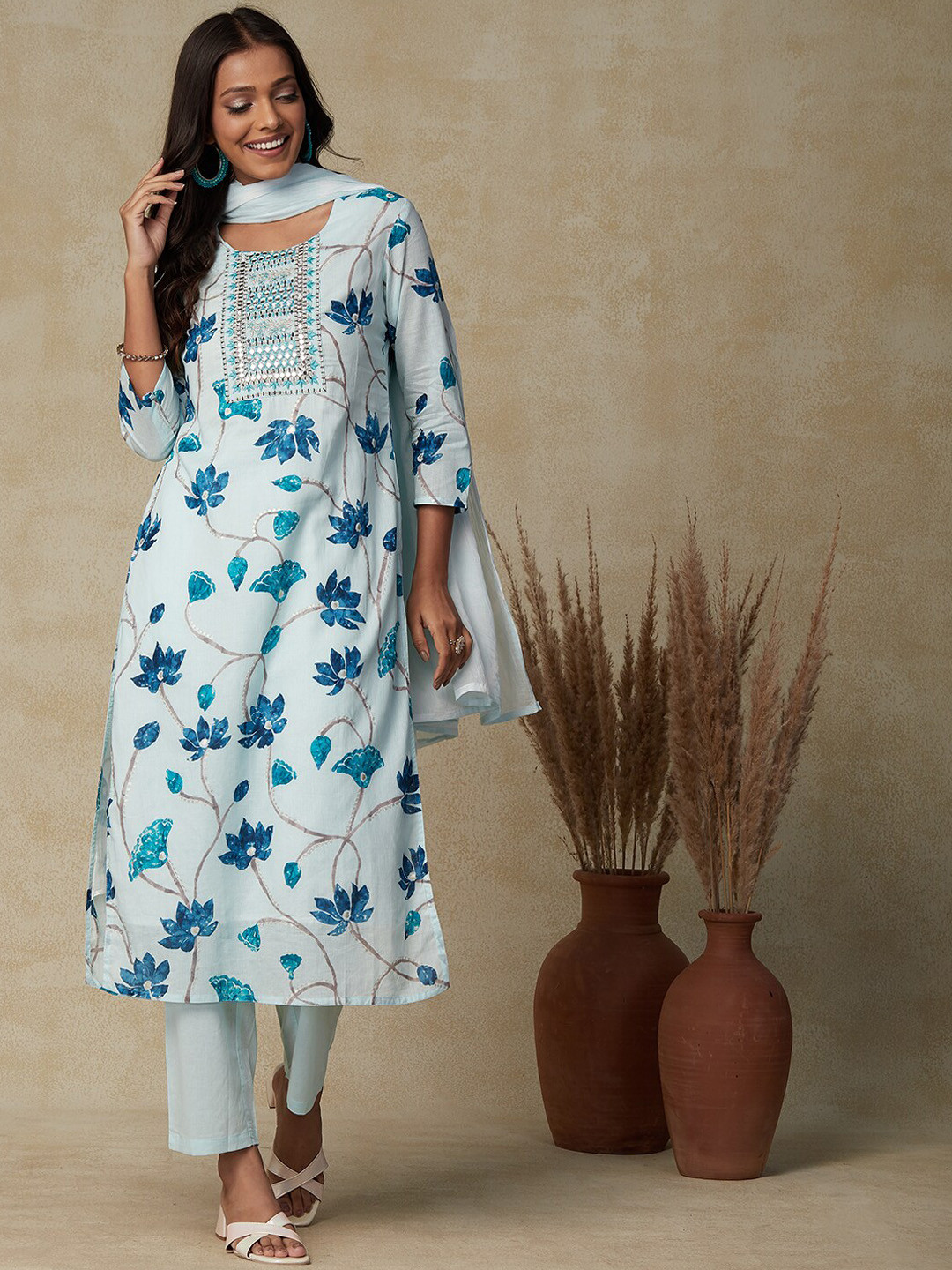 

FASHOR Floral Printed Three-Quarter Sleeves Mirror Work Cotton Kurta Set With Dupatta, Blue