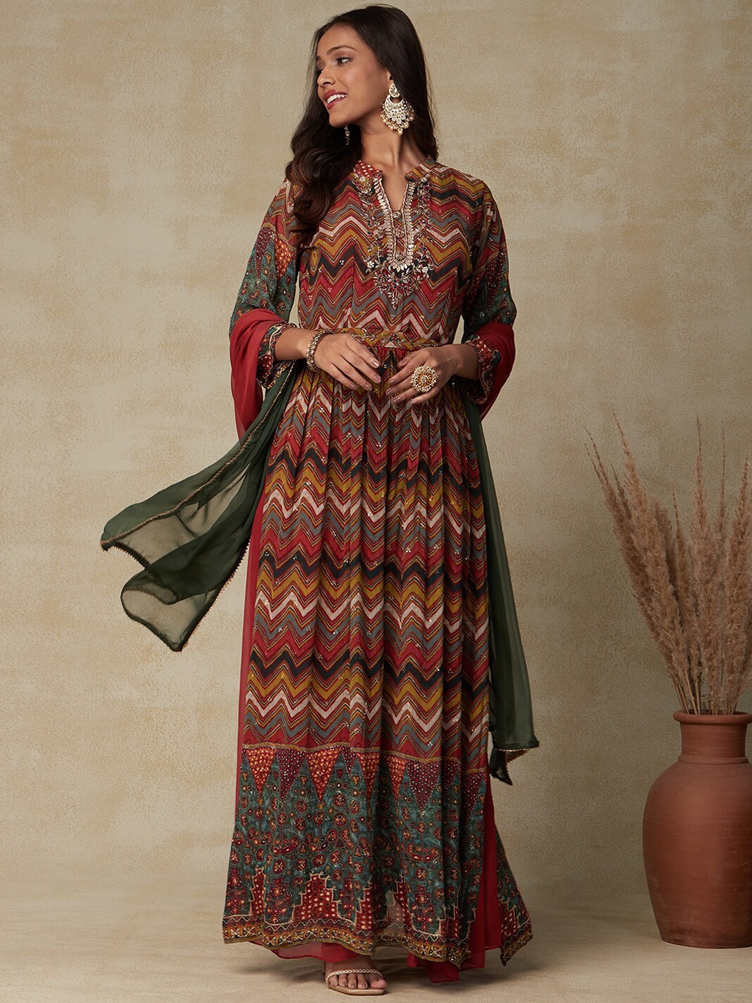 

FASHOR Maroon Chevron Printed Beads and Stones High Slit Kurta With Palazzos & Dupatta