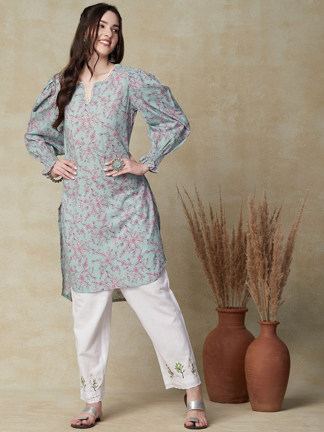 

FASHOR Green & Pink Floral Printed Puff Sleeves Kurta With Palazzos