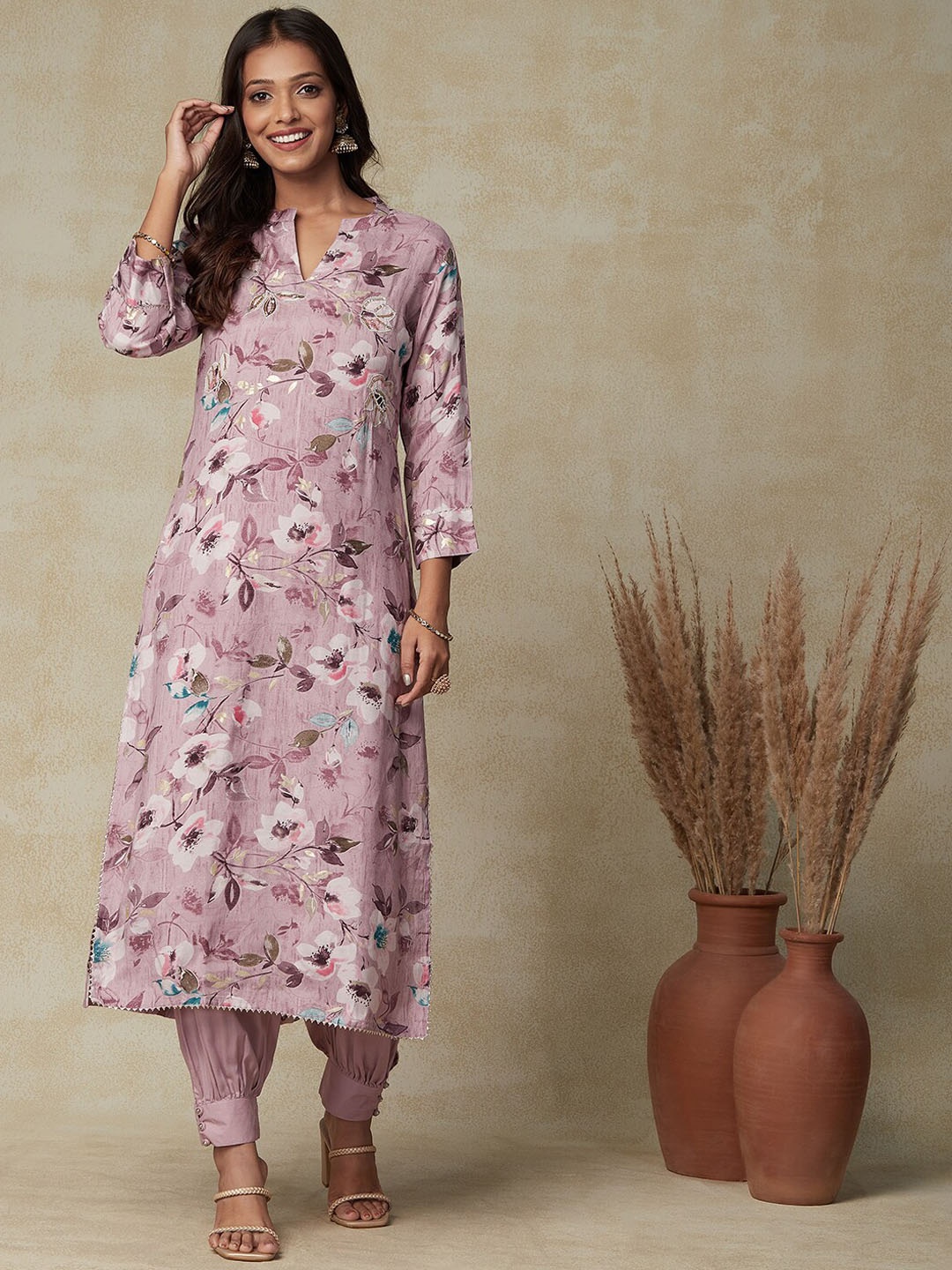 

FASHOR Lavender Floral Printed Mandarin Collar Sequinned Straight Kurta With Salwar