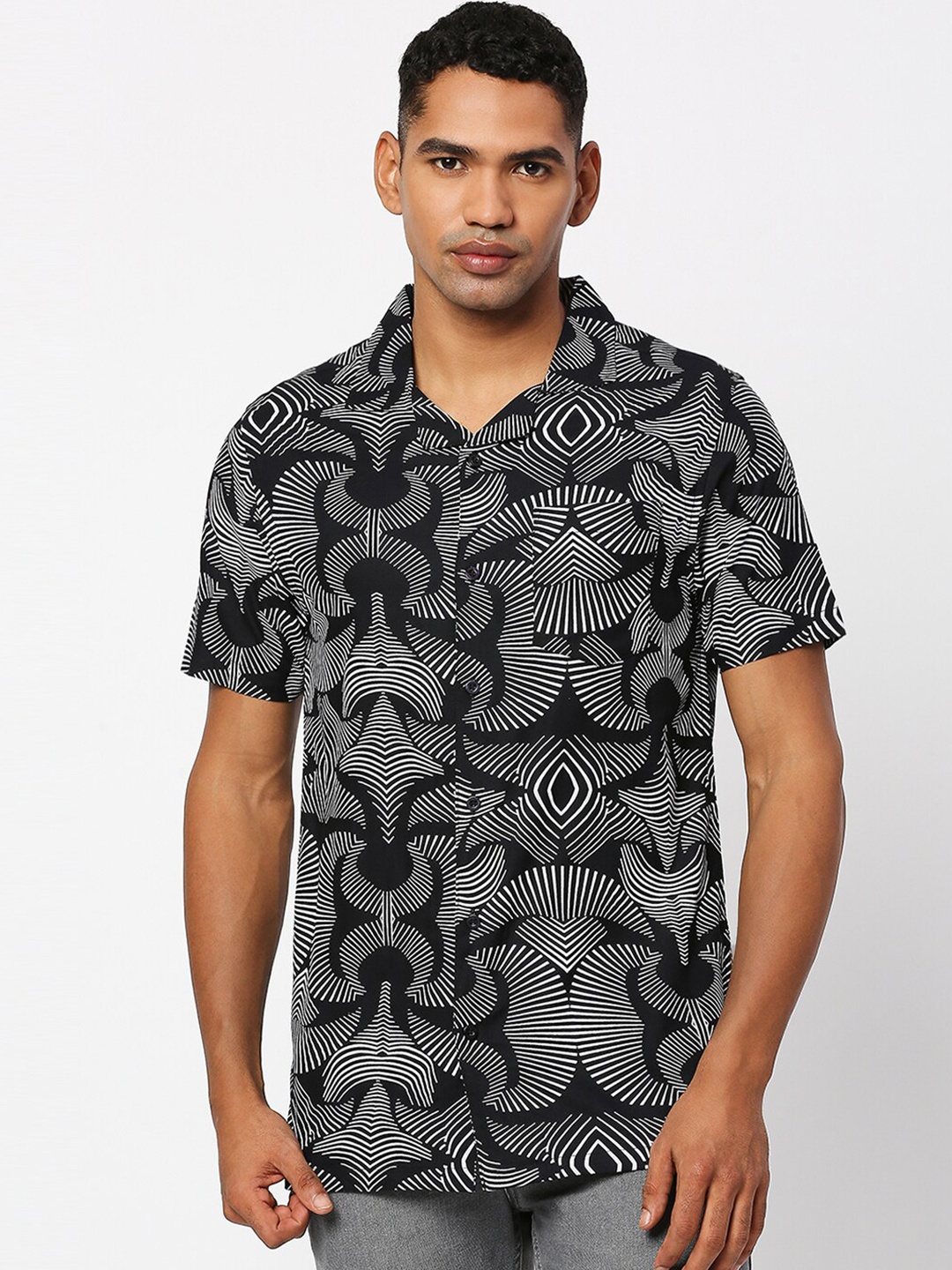 

MOD ECRU Graphic Printed Cuban Collar Casual Shirt, Black