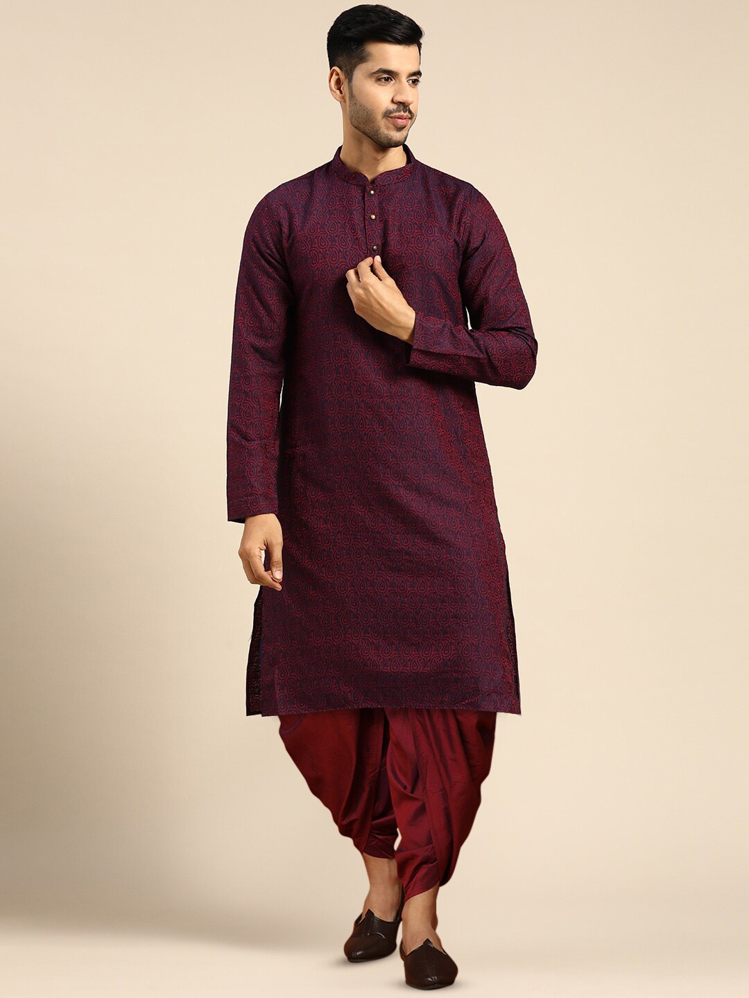 

KISAH Paisely Woven Design Mandarin Collar Straight Kurta with Dhoti Pants, Purple