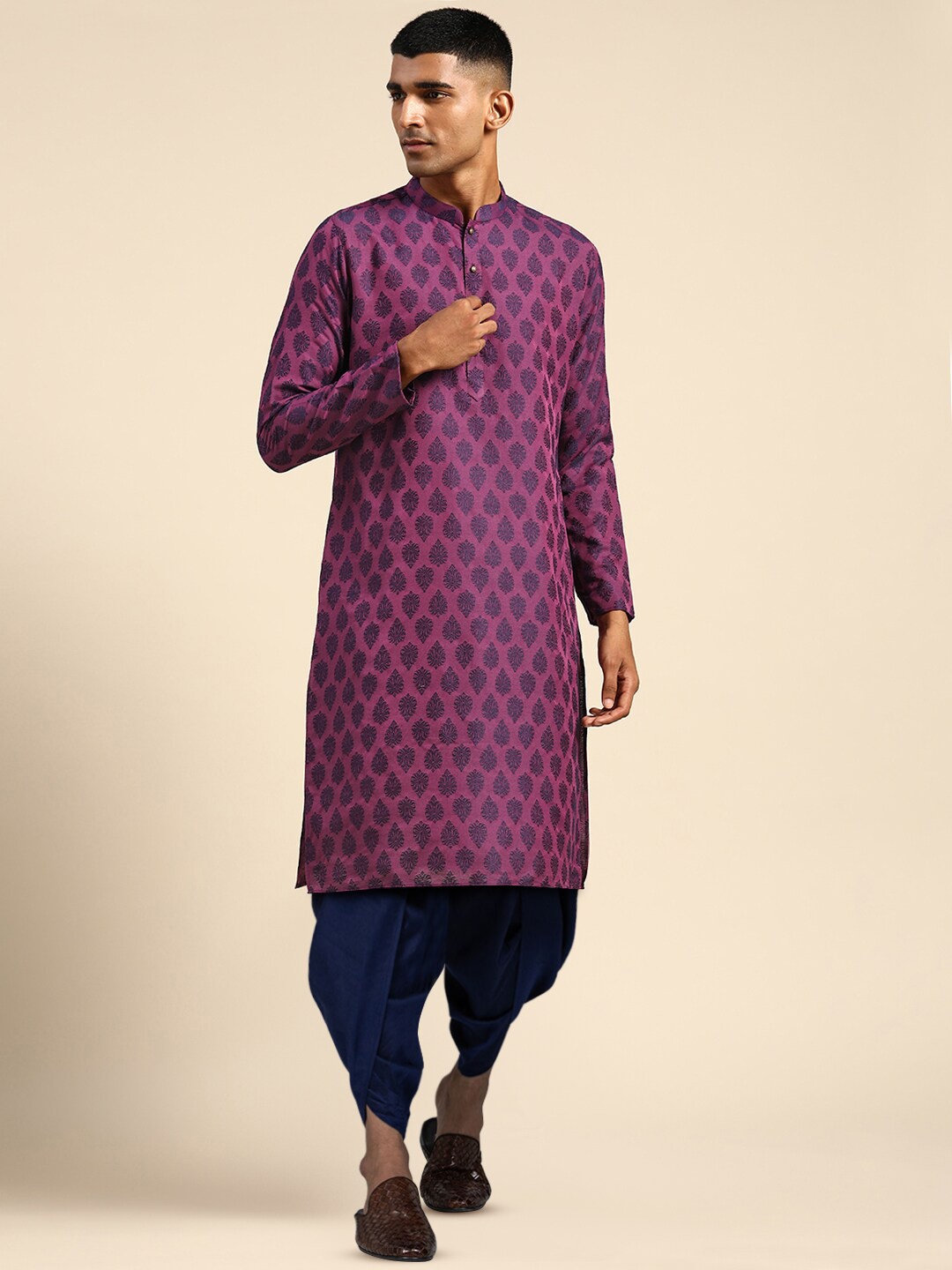 

KISAH Ethnic Motifs Woven Design Mandarin Collar Straight Kurta with Dhoti Pants, Purple