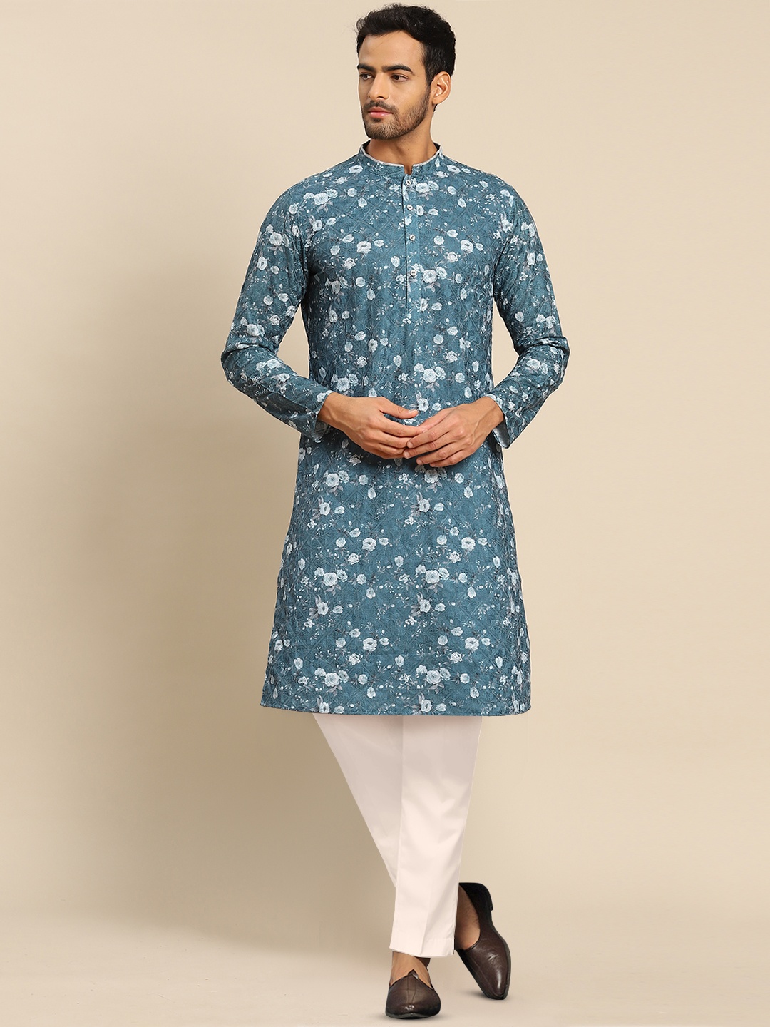 

KISAH Floral Printed Thread Work Detailed Staright Kurta with Trousers, Blue