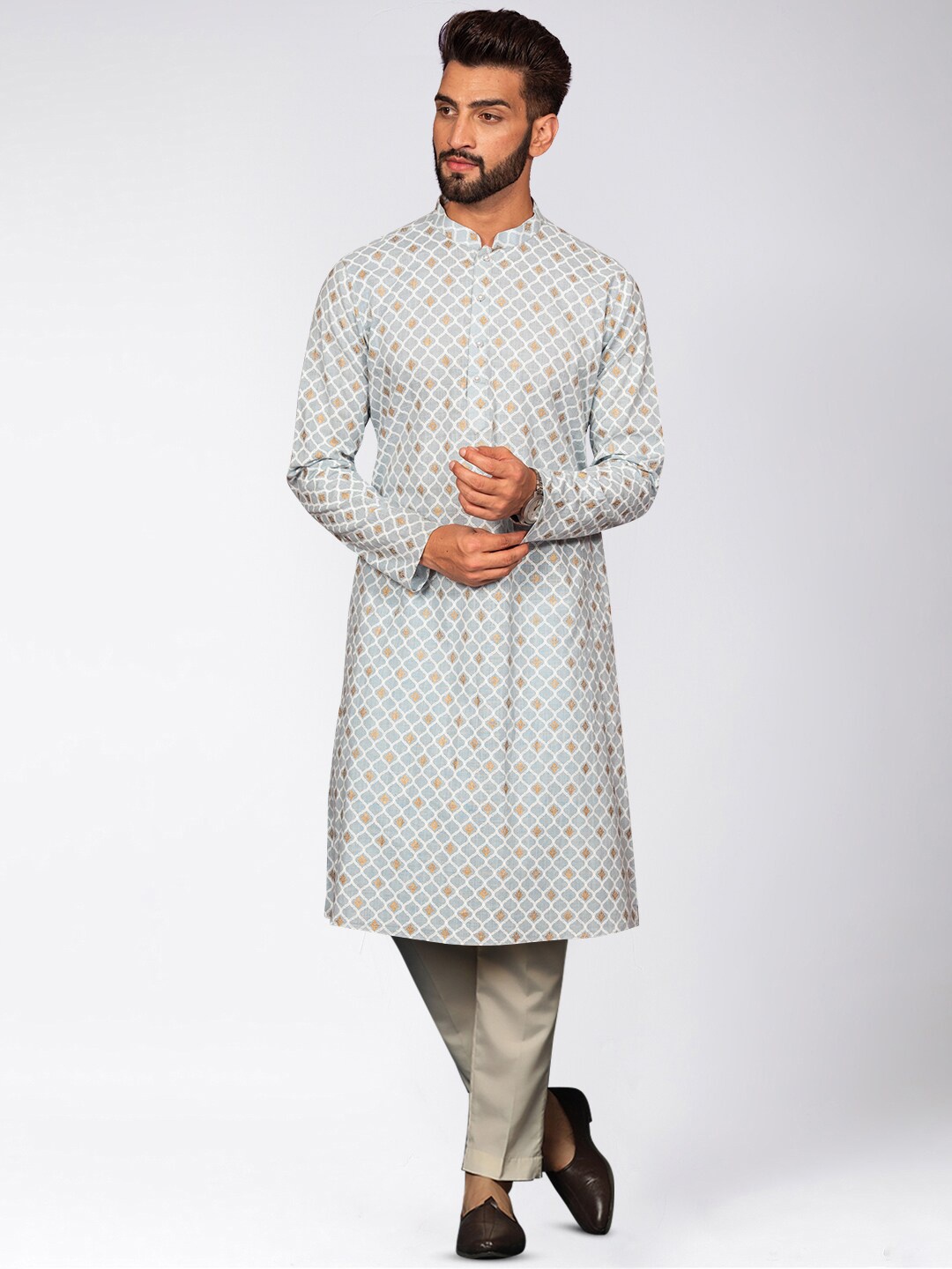 

KISAH Ethnic Motifs Printed Mandarin Collar Staright Kurta with Trousers, Blue