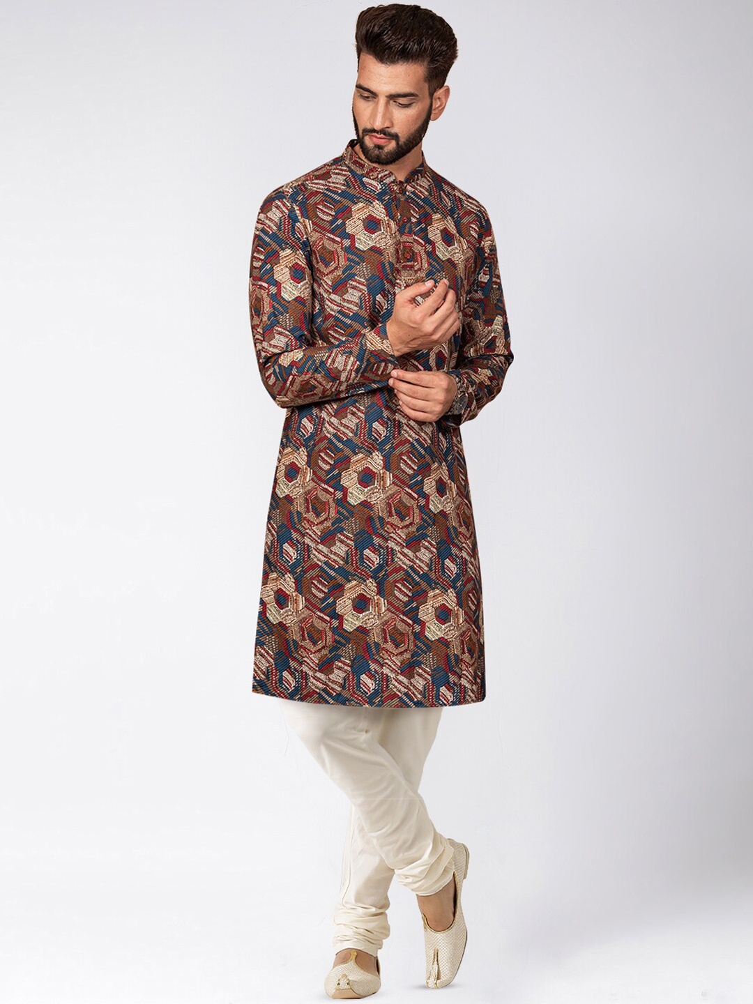 

KISAH Abstract Printed Mandarin Collar Straight Kurta With Churidar, Brown