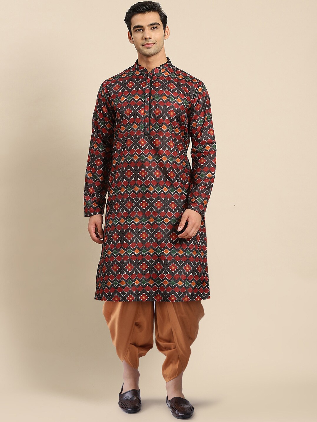 

KISAH Mandarin Collar Ethnic Motifs Printed Regular Kurta with Dhoti Pants, Red