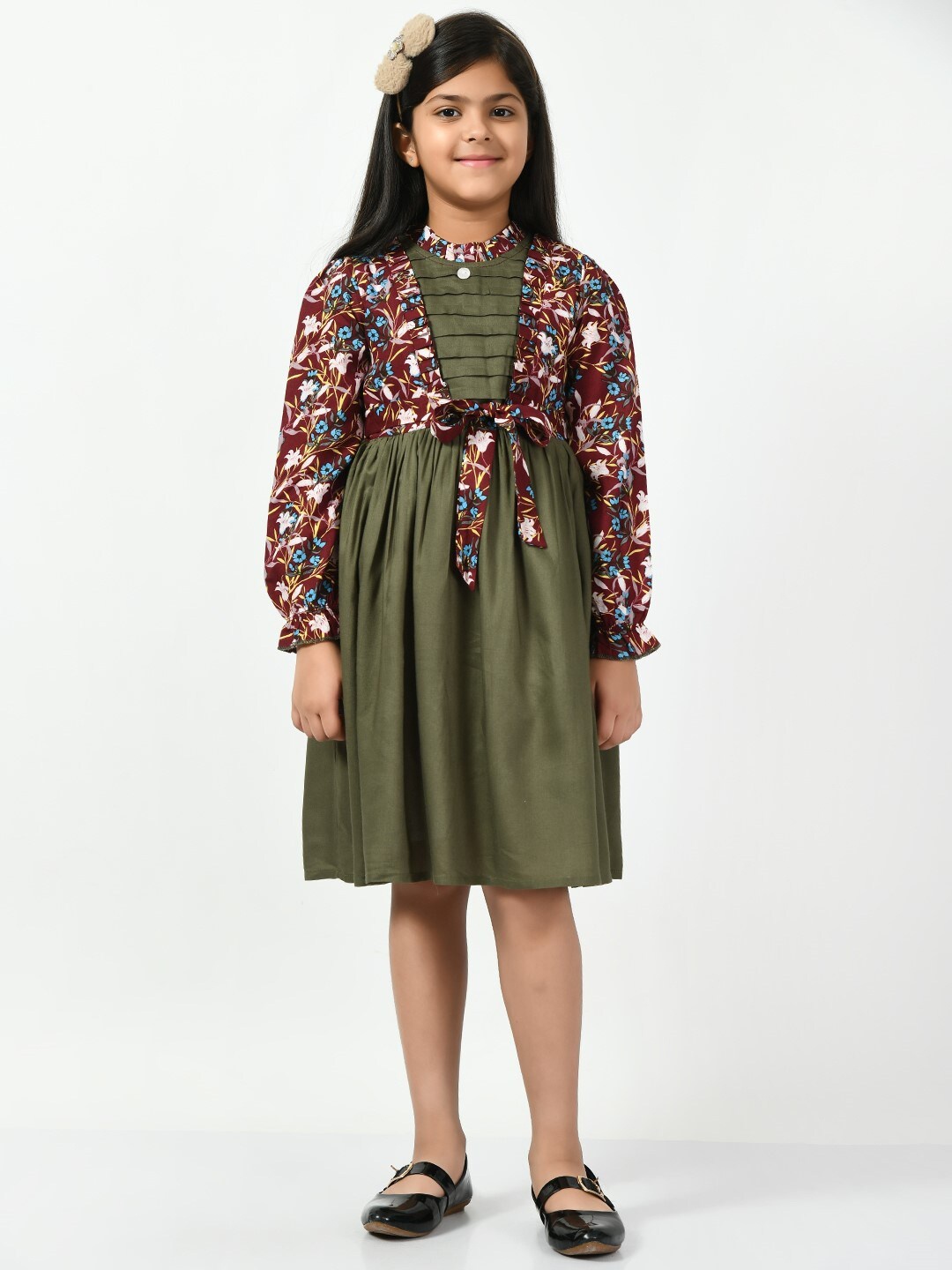 

Bella Moda Girls Floral Printed Pure Cotton Fit & Flare Dress, Green