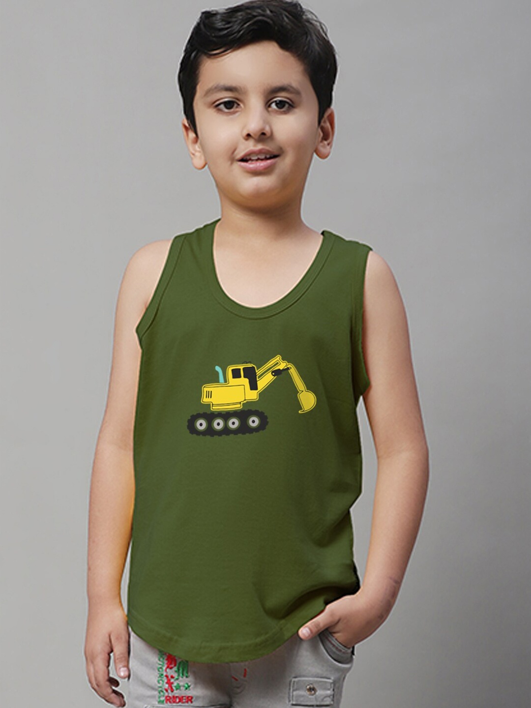 

Friskers Boys Printed Scoop Neck Pure Cotton Gym Vest, Olive