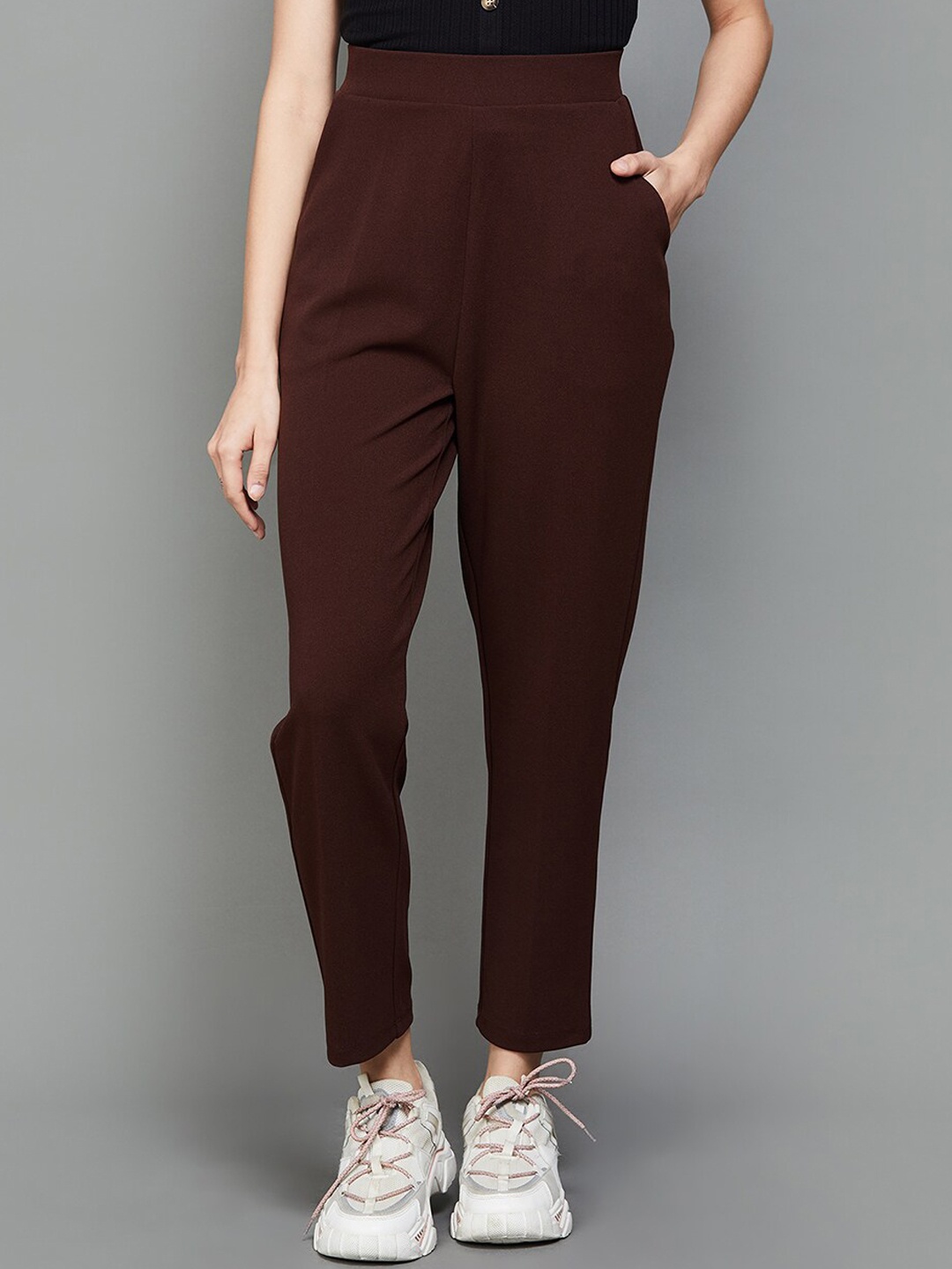 

Ginger by Lifestyle Women Mid-Rise Trousers, Brown