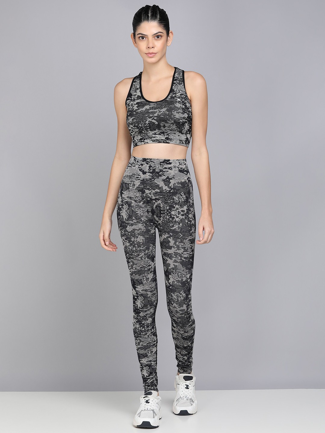 

KOBO Sweat-Wicking Workout Sports Tracksuits Set, Black