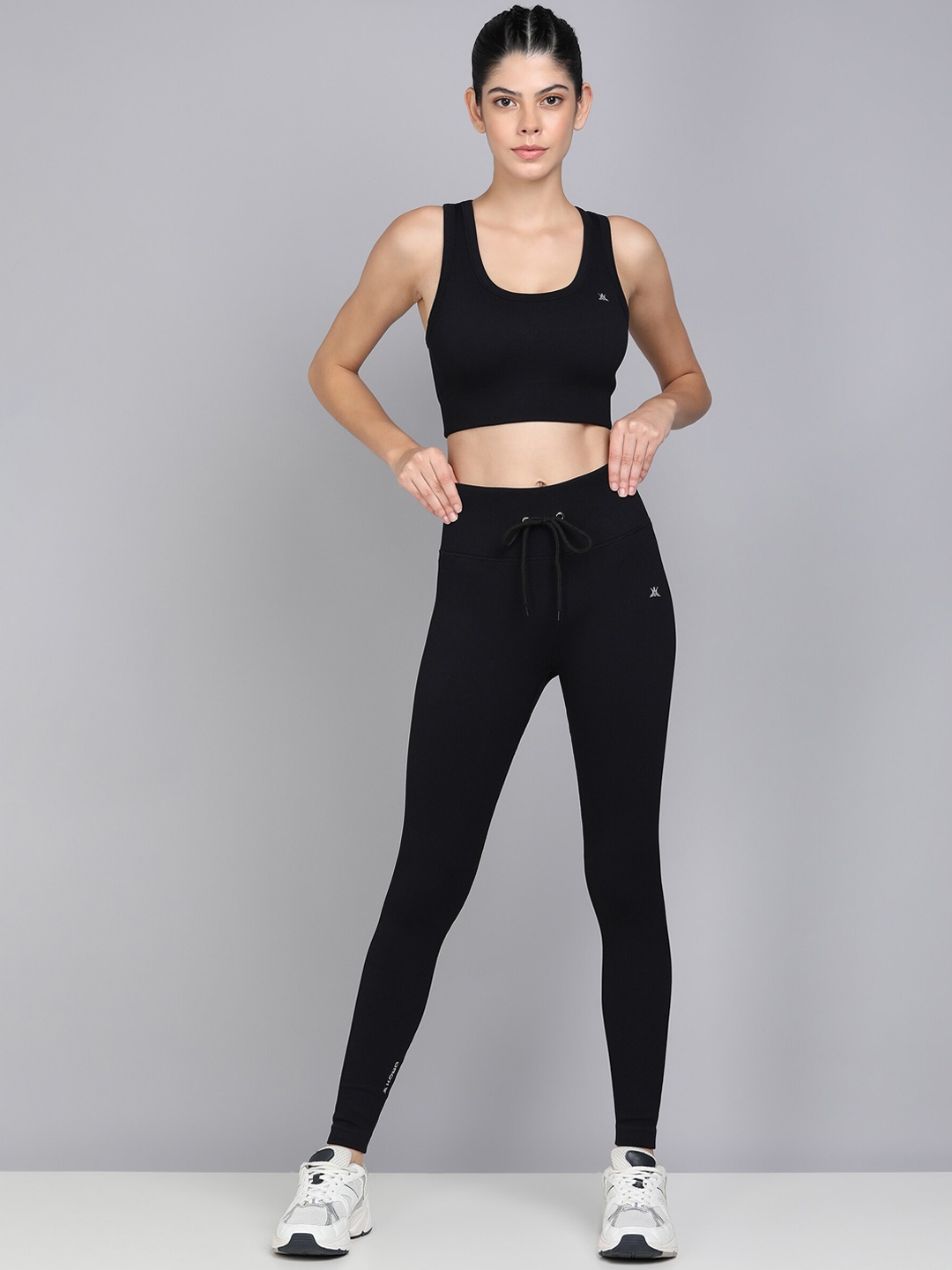 

KOBO High-Rise Anti-slip Technology Sport Bra & Tights Tracksuit, Black