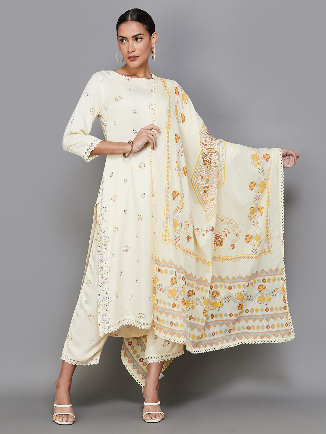 

Melange by Lifestyle Floral Printed Cotton Dupatta, Yellow