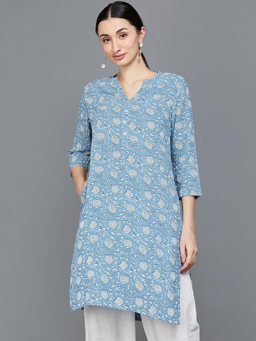 

Melange by Lifestyle Floral Printed Mandarin Collar Kurta, Blue