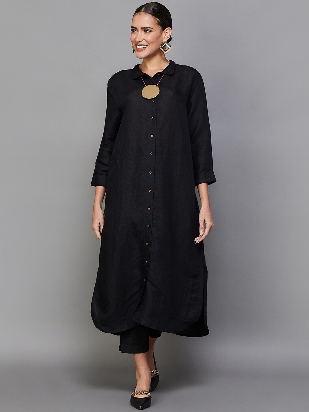 

Melange by Lifestyle Shirt Collar A-Line Panelled Kurta, Black