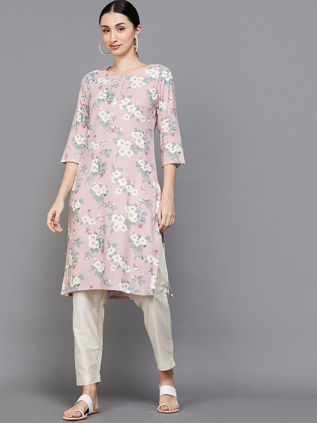 

Melange by Lifestyle Floral Printed Round Neck Straight Kurta, Pink