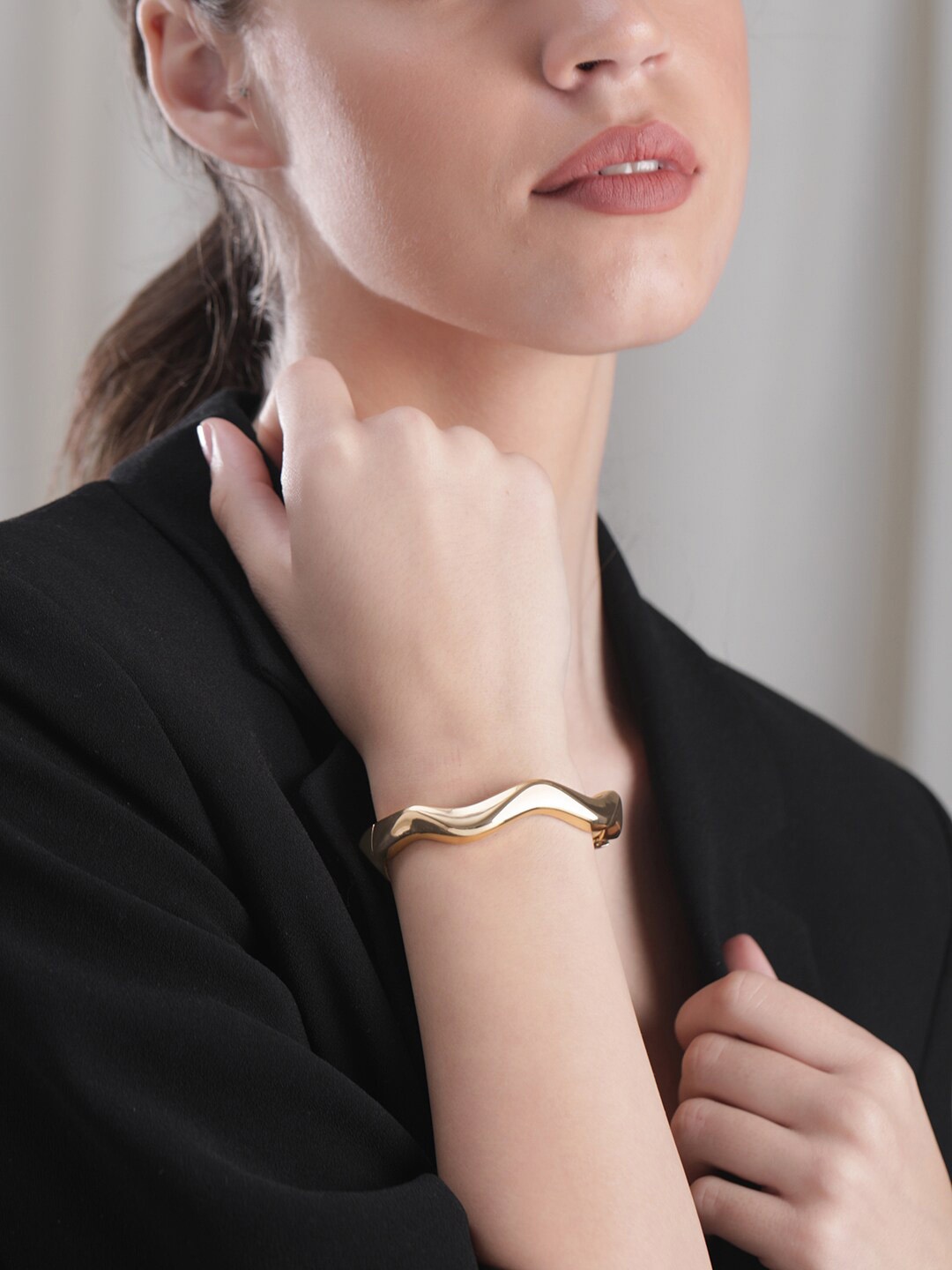 

Rubans Voguish Gold-Plated Cuff Bracelet