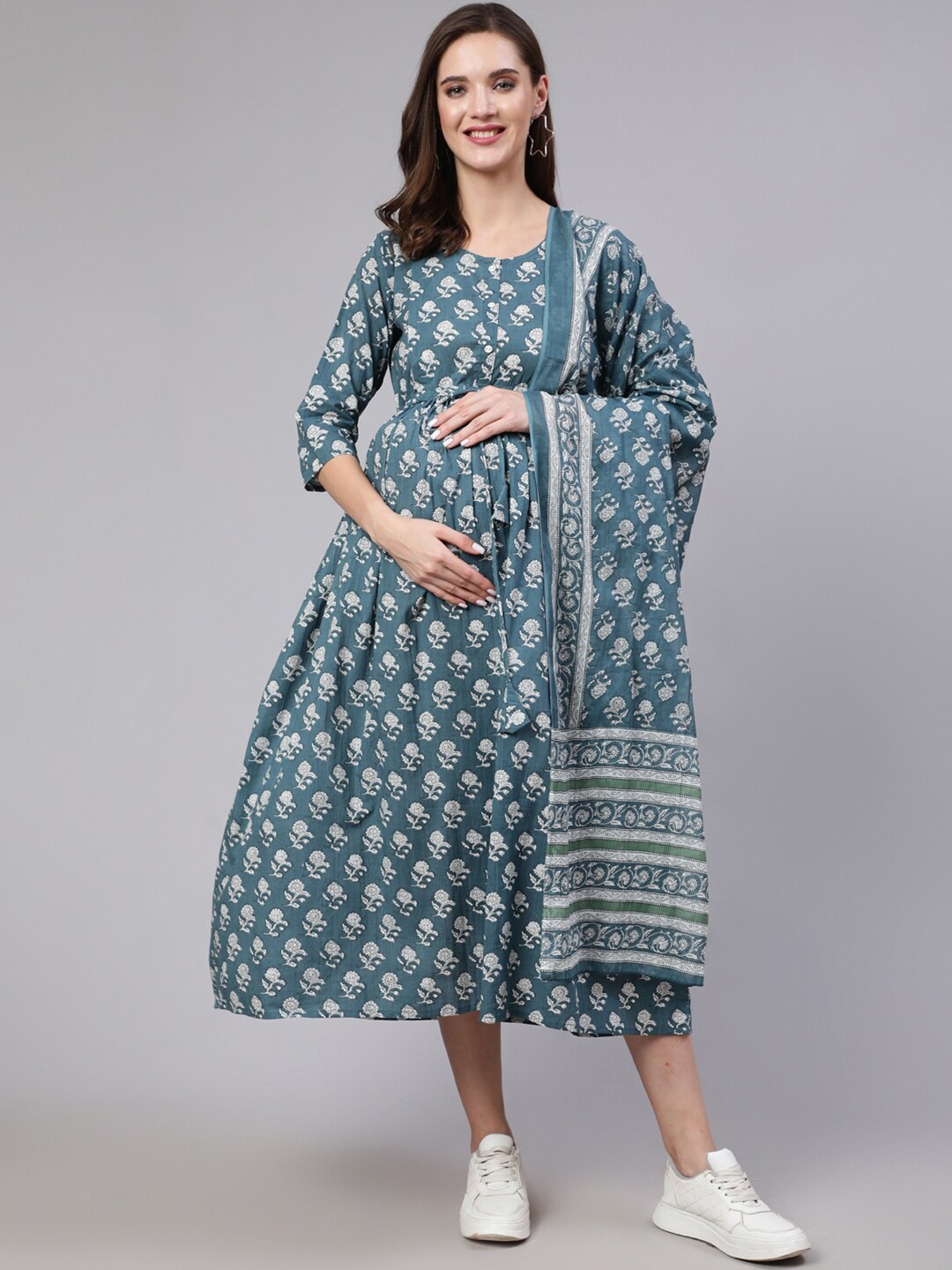 

Nayo Maternity Floral Motifs Printed Gathered Cotton Empire Midi Dress With Dupatta, Blue